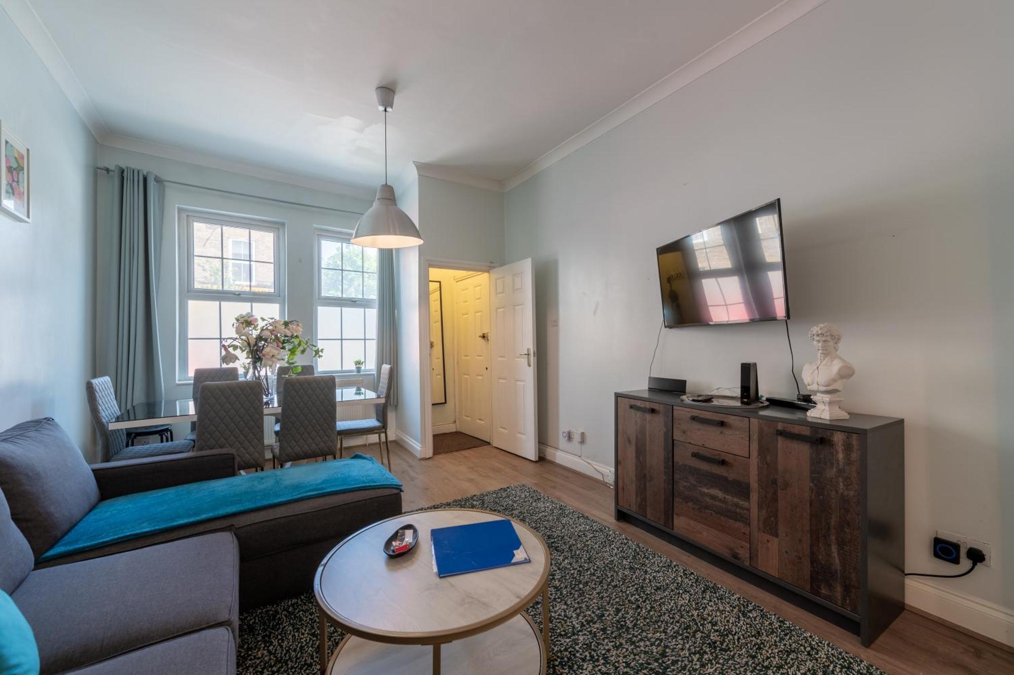 Spacious Comfy 2Br Flat Londra Exterior foto